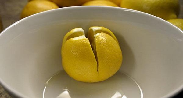قطّعوا بضع حبّات من الليمون الحامض وضعوها في غرفتكم – والسبب رائع 