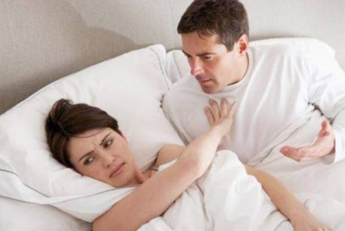 4 أمور ترغب بها المرأة من زوجها ولا يقوم بها 