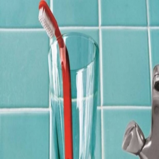 احذر استخدام فرشاة الاسنان بهذه الطريقة يصيبك بالامراض 
