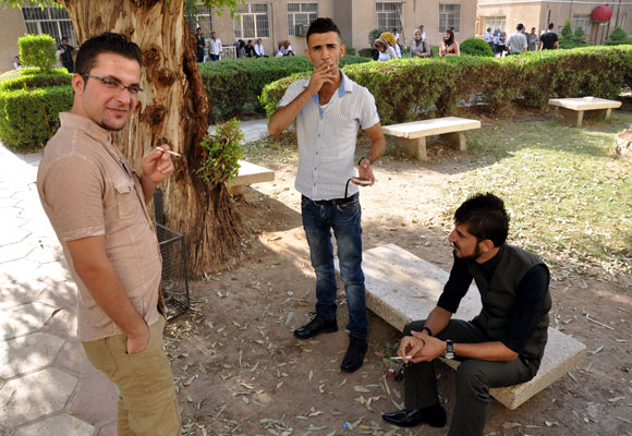 arabs_smoking