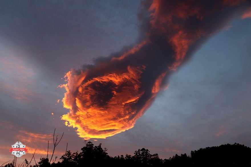 بالفيديو سحابة مرعبة من النار تظهر في سماء البرتغال وقاموا بتسميتها & 8220;يد الله & 8220;