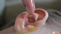 لن تصدقي ماذا يحصل بعد وضع قطرات الزيت داخل الأذن !!!!!!!!!