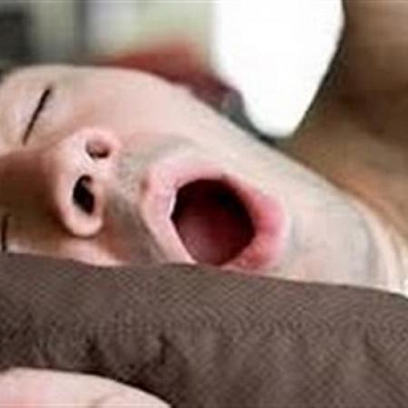 بالفيديو 5 طرق طبيعية تخلصك من الشخير أثناء النوم