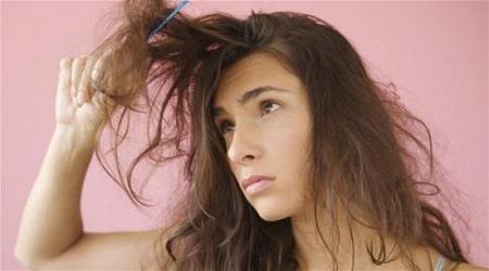 5 أشياء غير متوقعة تدمر صحة شعرك