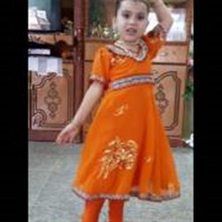 بالفيديو طفلة عراقية تشعل مواقع التواصل برقصها الهندي