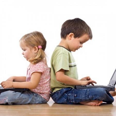 5 طرق تحمي طفلك من مخاطر الإنترنت
