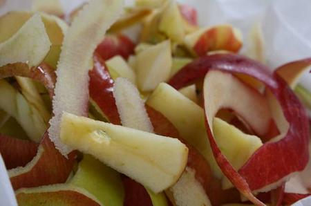 فوائد قشر التفاح الغذائية والصحية