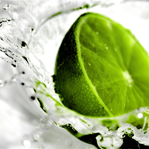 10 فوائد صحية تجعلك حريصا على تناول الليمون الأخضر يوميا