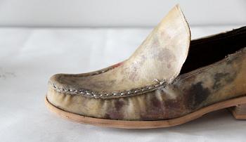 الطبول والأحذية 10 استخدامات بشعة لـ جلد البشر قديمًا