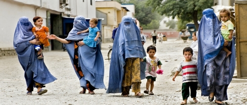 رغم الحرب الأمريكية على أفغانستان المرأة لا تزال عورة 