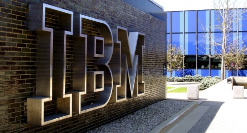 واتسون كمبيوتر متقدم لعلاج السرطان من IBM 
