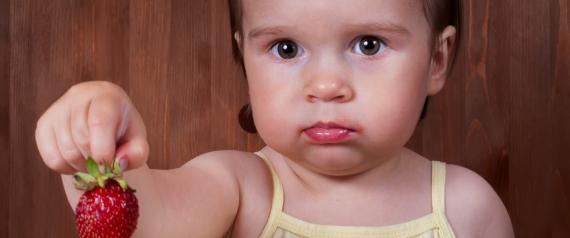 طفلك حساس تجاه بعض الأطعمة اكتشفي أعراض حساسية الصغار