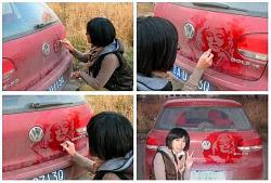 الرسم على غبار السيارات موهبه من عالم اخر