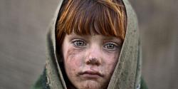 صور الأطفال الأفغان اللاجئين تفضح قسوة هذا العالم 