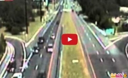 فيديو هبوط اضطراري لطائرة وسط شارع مزدحم!