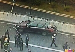 سيارة طائشة تقتل 9 أشخاص فى مطار صينى