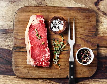 هل يَجب علينا الابتعاد عن أكل اللحوم الحمراء؟  7 أسئلة تشرح لك