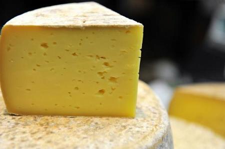 فوائد الجبن الرومي وطريقة تصنيعها خطوة بخطوة بالصور