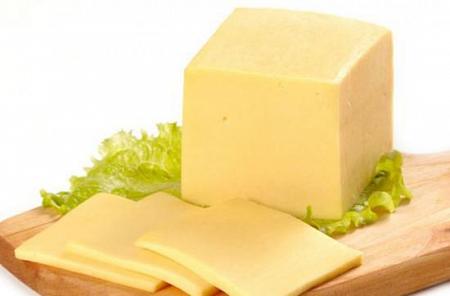 إليكم ما يحدث بأجسامكم فور تناول الجبن الرومي مع وصفة مبسطة لعمل الجبن الرومي في المنزل بكل بساطة