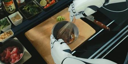 الروبوت الطباخ قريباً في الأسواق!!