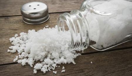 فوائد رش الملح في جميع أركان المنزل