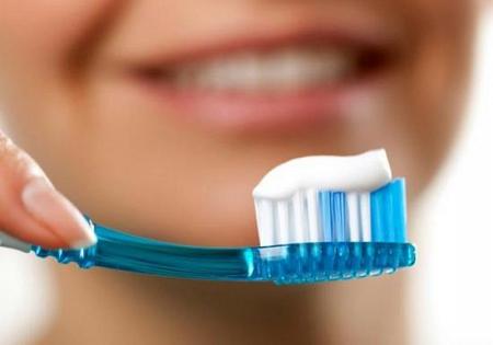 8 أخطاء ترتكبها عند استخدام فرشاة الأسنان