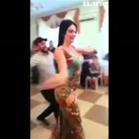 بالفيديو تعرف على الراقصة الشيشانية التي حيرت الجميع