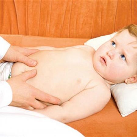 أسباب وعلاج التهاب المعدة عند الأطفال