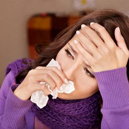 أفضل الطرق الطبيعية لعلاج حمى القش 