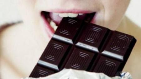 دراسة جديدة تكشف سر الفوائد المذهلة للشوكولا الداكنة