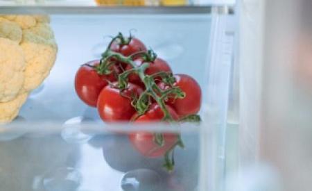 احذري وضع هذه الأطعمة في الثلاجة الطماطم والموز أبرزهم