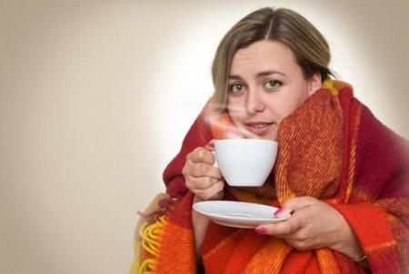 لماذا تشعر النساء بـ البرد أكثر من الرجال ؟