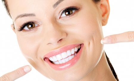 10 بدائل طبيعية لمعجون الاسنان