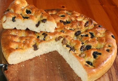 طريقة عمل خبز الفوكاشيا الايطالي