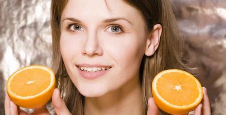 لا ترمي قشر البرتقال وتعرفي على فوائده لبشرتك وجمالك!