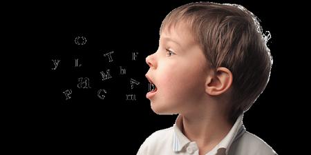 كيف تساعد طفلك على التحدث بطلاقة؟
