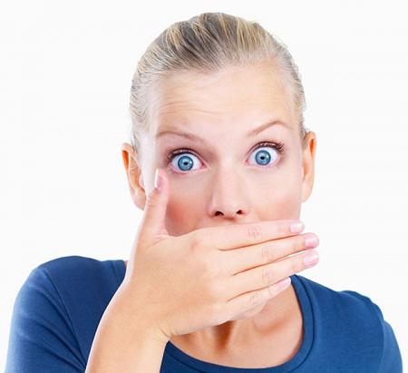 علاج منزلي طبيعي للتخلص من رائحة الفم الكريهة