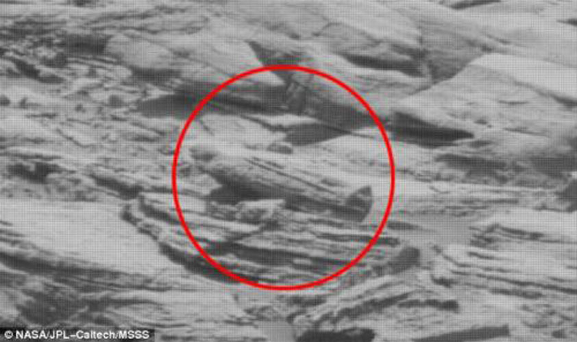 الدايلي ميل ناسا أكتشفت توابيت فرعونية على سطح كوكب المريخ