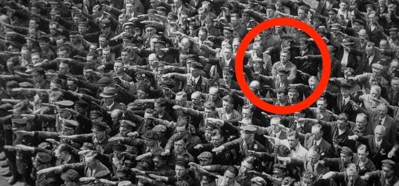 من هو الألماني الوحيد الذي رفض أداء تحية هتلر ؟