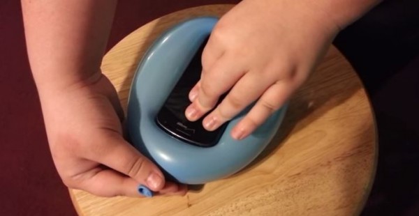 بالفيديو طريقة عمل غلاف للهاتف باستعمال البالونة