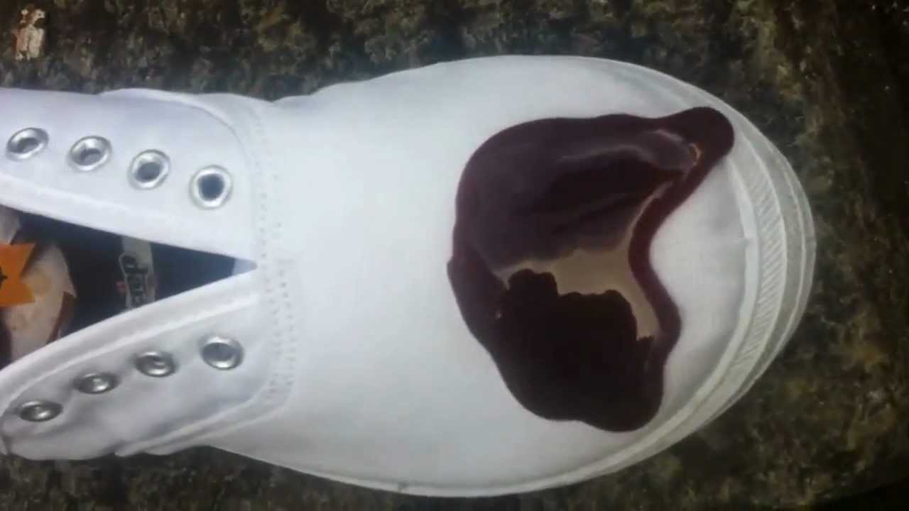 طريقة سهلة لتنظيف الحذاء الأبيض