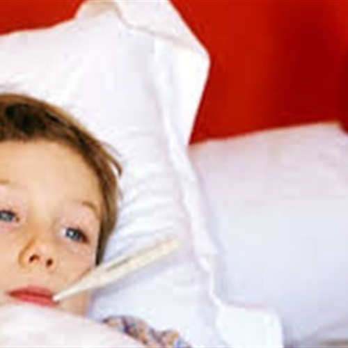 5 علامات تكشف إصابة الطفل بالتهاب اللوزتين