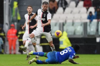 يوفنتوس يكتسح ساسولو بثلاثية نظيفة ويواصل الزحف نحو القمة 1 1185804939.jpg.0