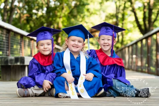 عبارات تخرج طفلي من الروضة 2026 تشعل الفرح في القلوب وتوثّق أول إنجاز دراسي 29 Kinder Grad Portraits Mansfield Elmer Oliver nature Center Lightly Photography 14