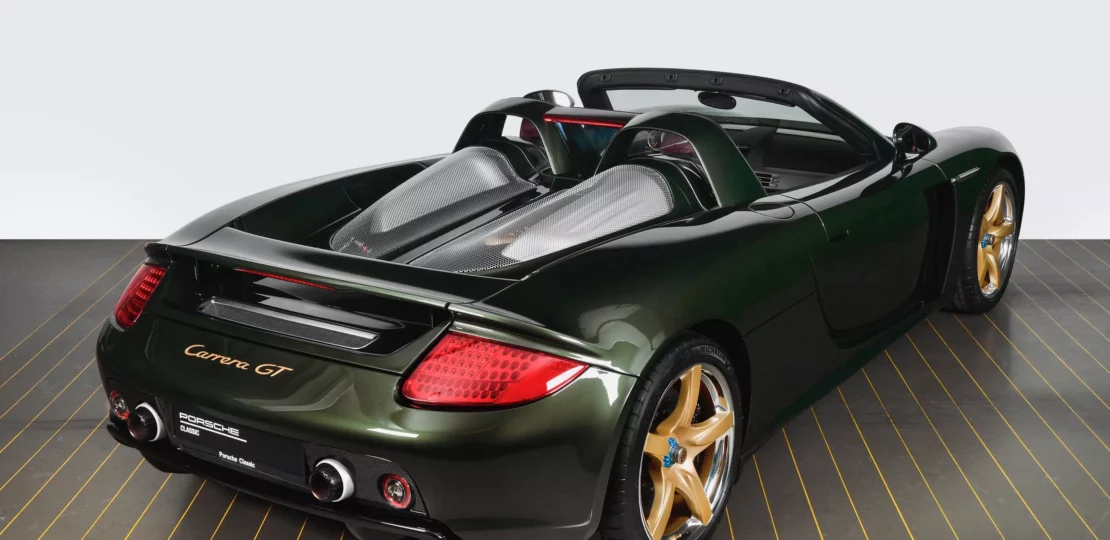 Carrera GT تعود للحياة من جديد.. بورشه تعيد الأسطورة لحالة المصنع بتصميم سباقي مذهل 1 Porsche Carrera GT restored 7