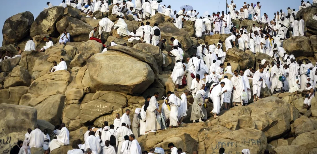 ماذا يقال للحاج عند عودته من الحج؟ أدعية وتهاني وكلمات جميلة 1 YIWVZCUOOUI6PEOVVNHEXN3KHI