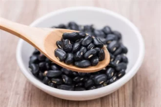 فوائد الفاصوليا السوداء ودورها في دعم الصحة والوقاية 3 black beans healthy food