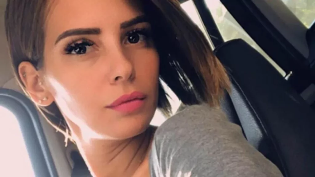 emanelassiofficialpage Instagram