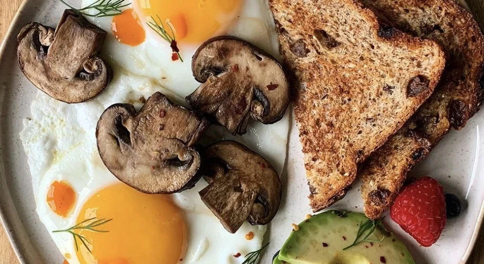 فطور الشوفان الصحي يخفض الكوليسترول بسرعة ويدعم صحة القلب 1 healthy oatmeal breakfast