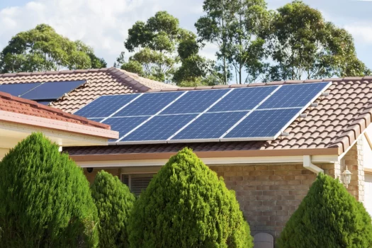 الطاقة الشمسية في المنازل والمجتمع.. دليل شامل لفوائدها وأهم استخداماتها الحديثة 1 home solar energy systems